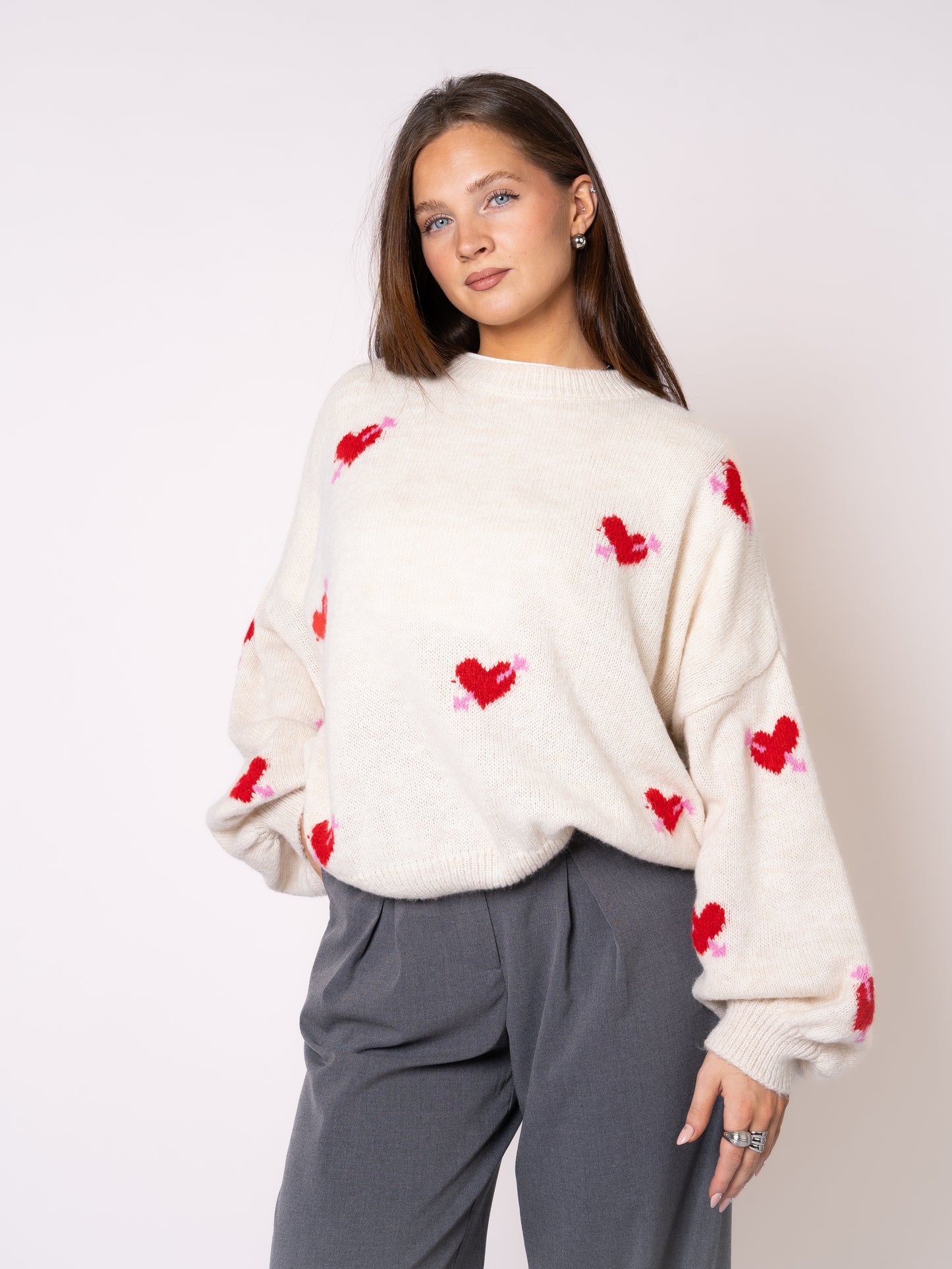 Arrow & Heart Sweater - Creme