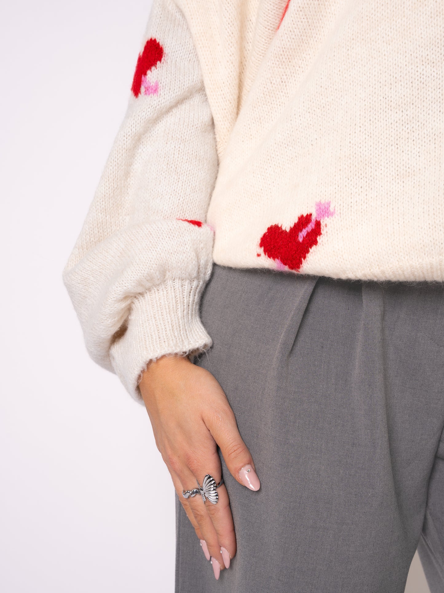 Arrow & Heart Sweater - Creme