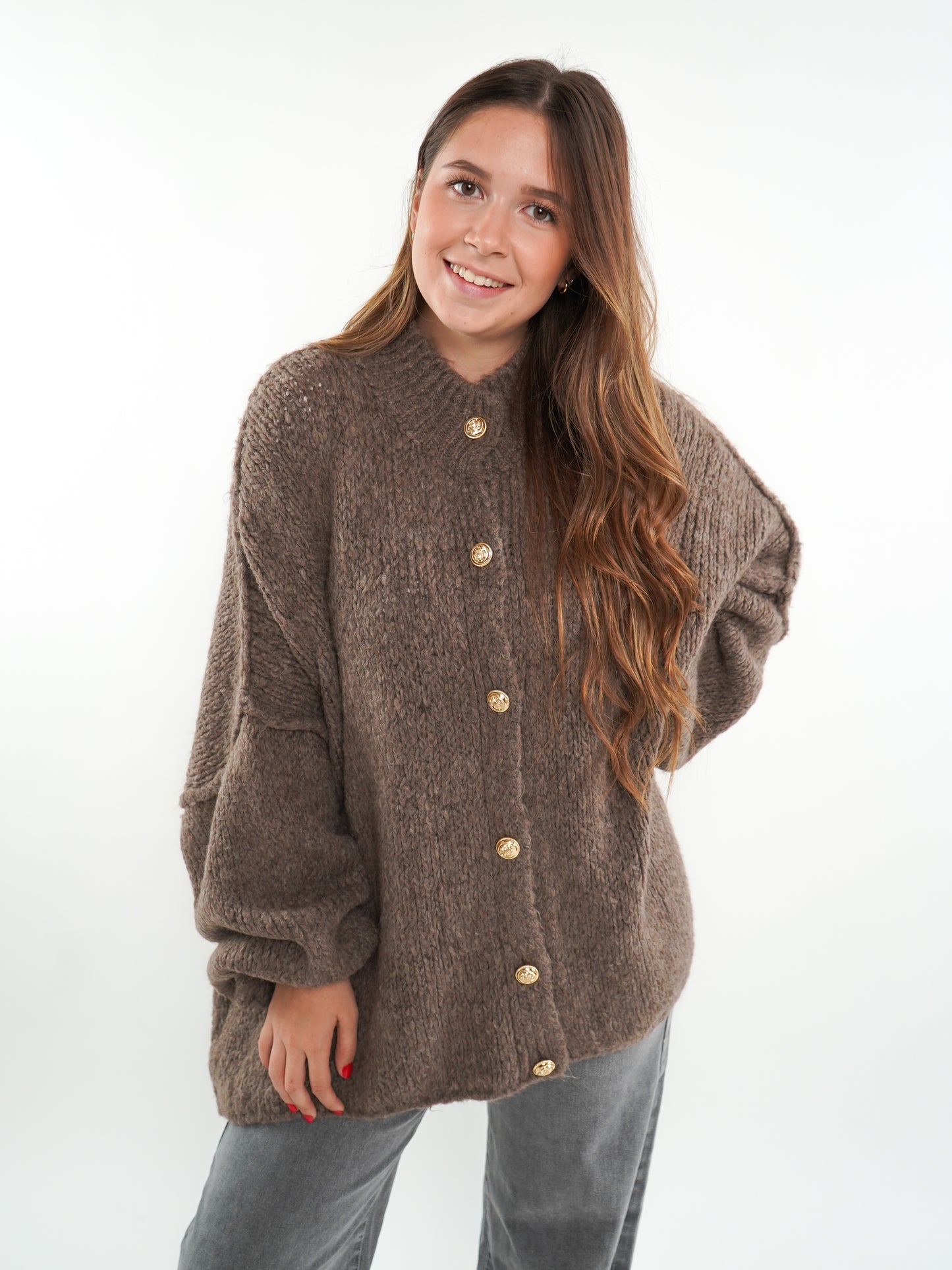 Strickjacke mit goldenen Knöpfen Ella - Braun