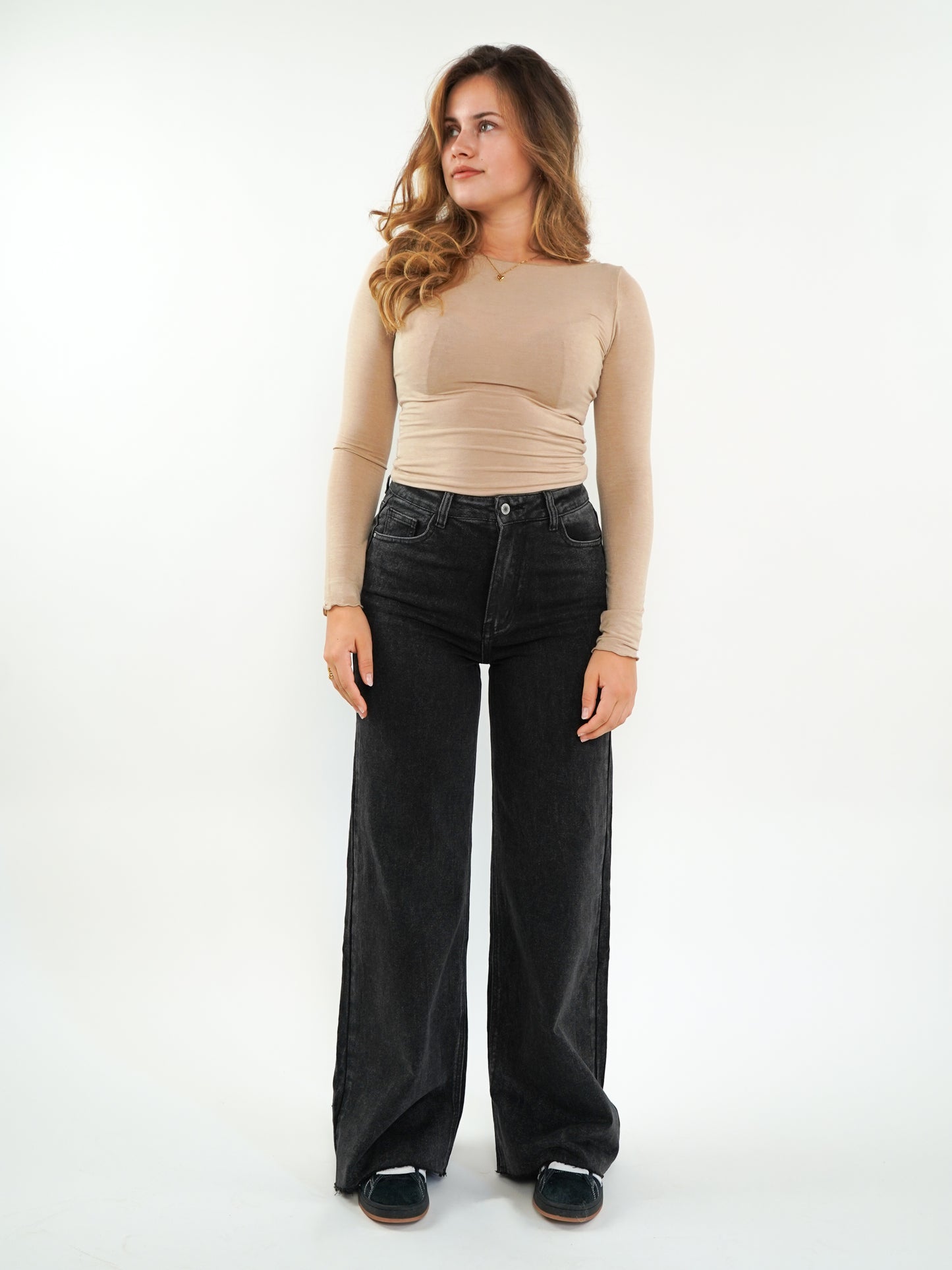 Wide Leg Jeans Alma - washed black