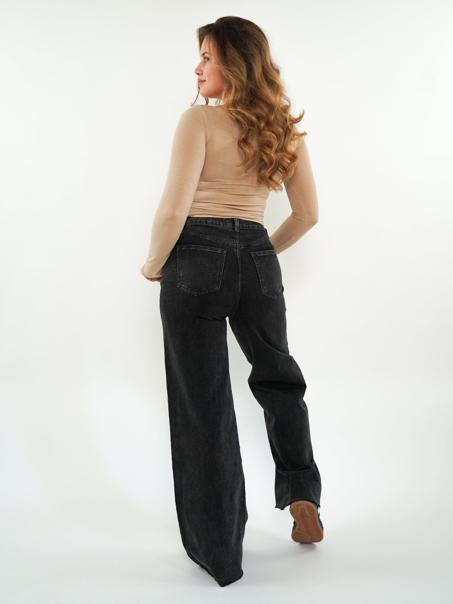 Wide Leg Jeans Alma - washed black