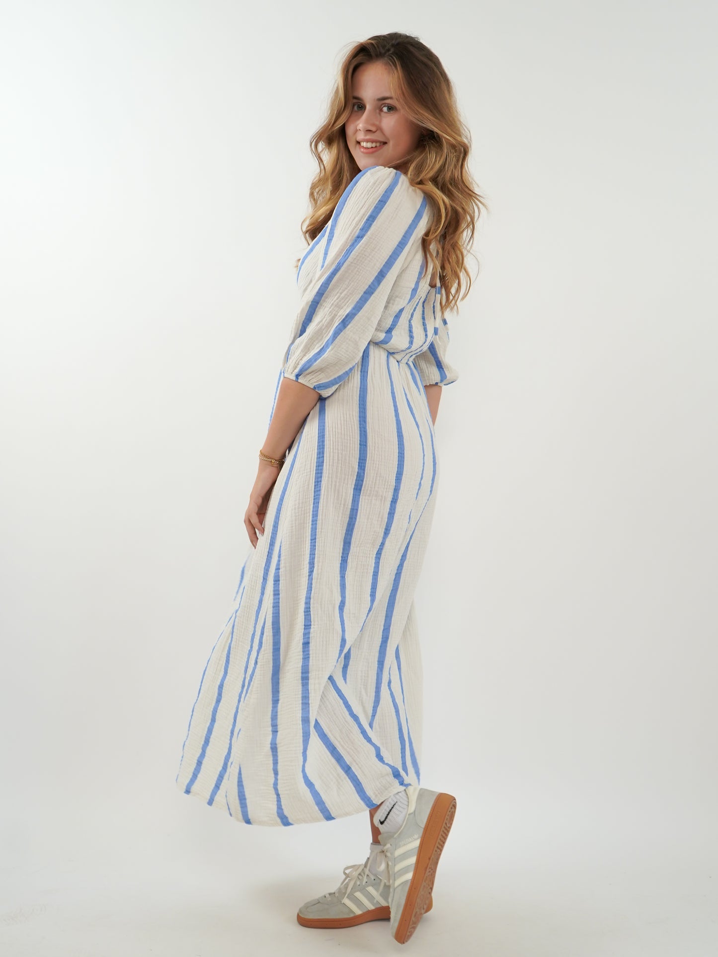 Musselin Midikleid Milos Wide Stripes -  Blau/Weiß