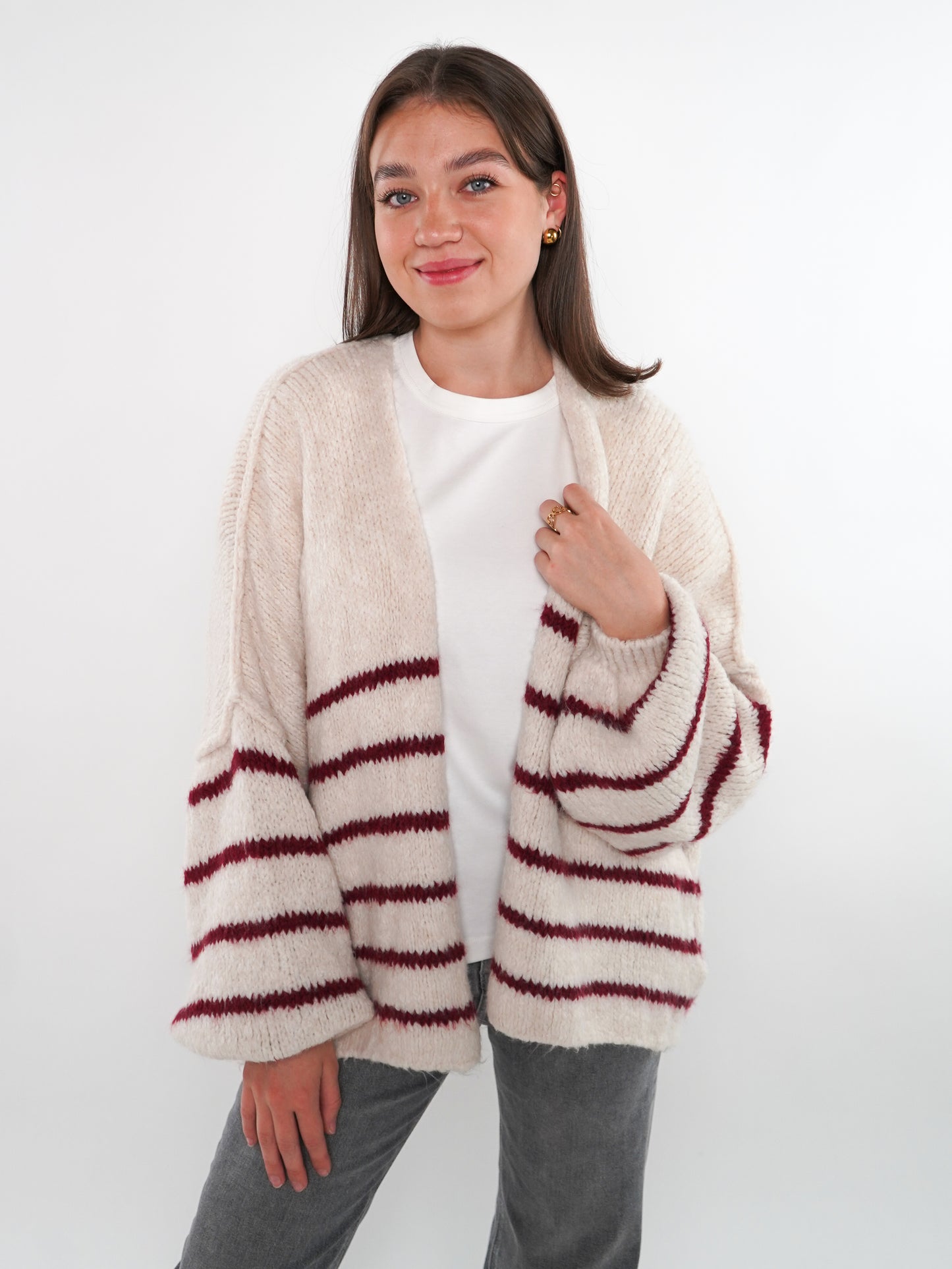 Cozy Strickjacke Felina Stripes - Weiß mit Bordeaux