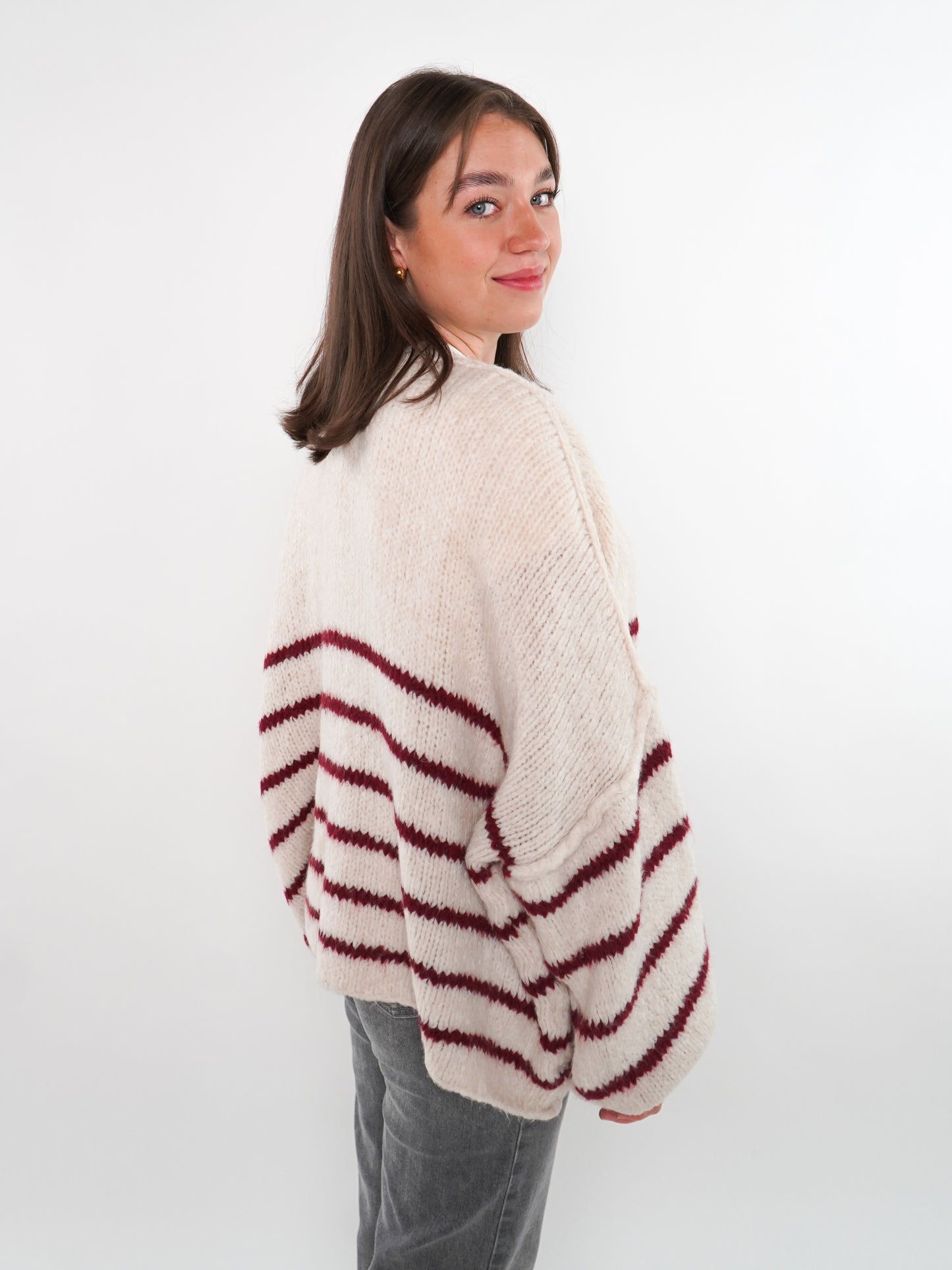 Cozy Strickjacke Felina Stripes - Weiß mit Bordeaux