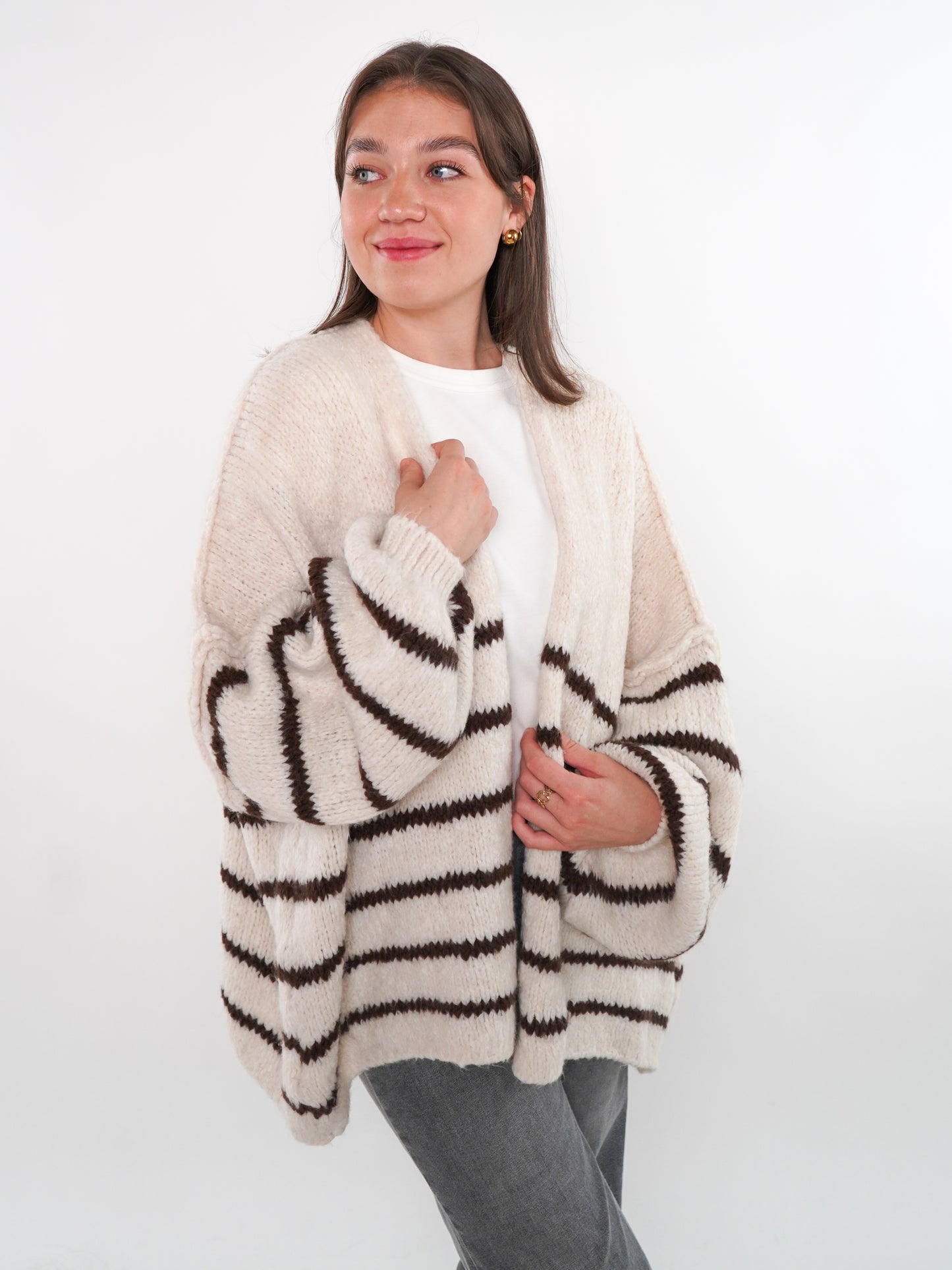 Cozy Strickjacke Felina Stripes - Weiß mit Braun