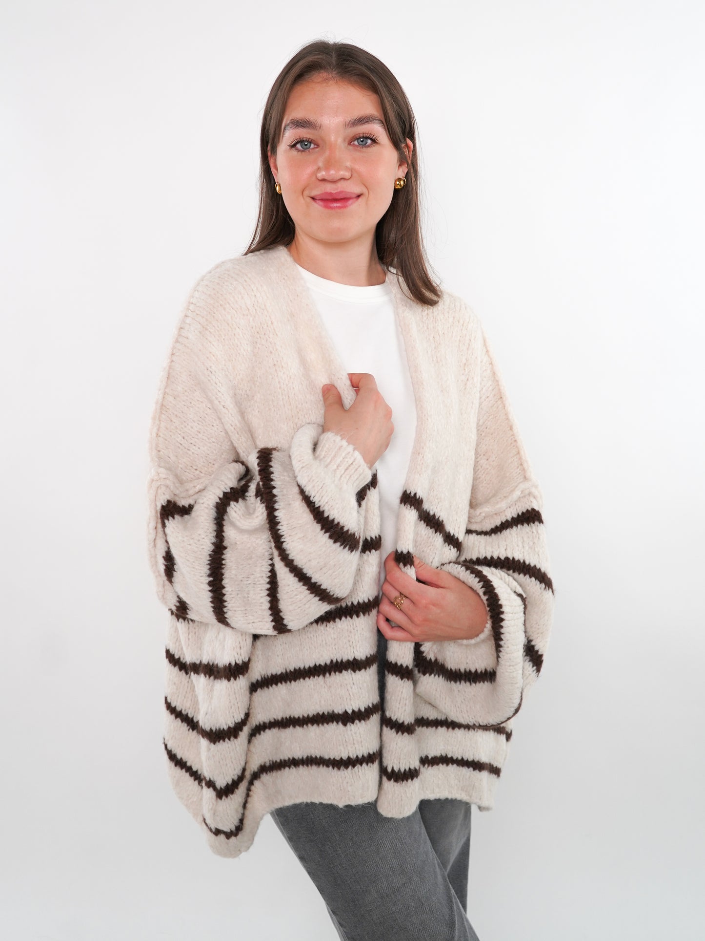 Cozy Strickjacke Felina Stripes - Weiß mit Braun