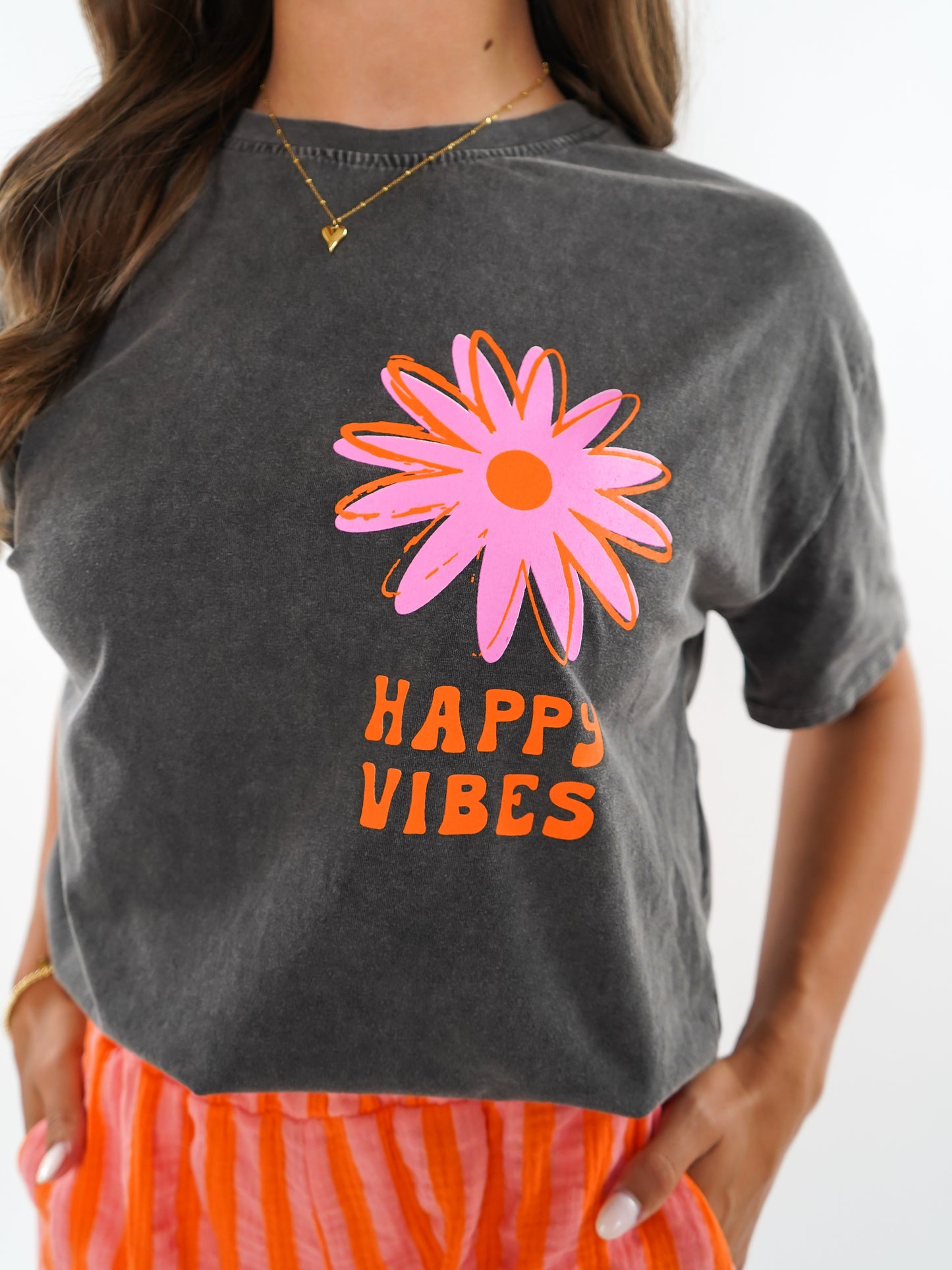 HAPPY VIBES T-Shirt - Washed Schwarz