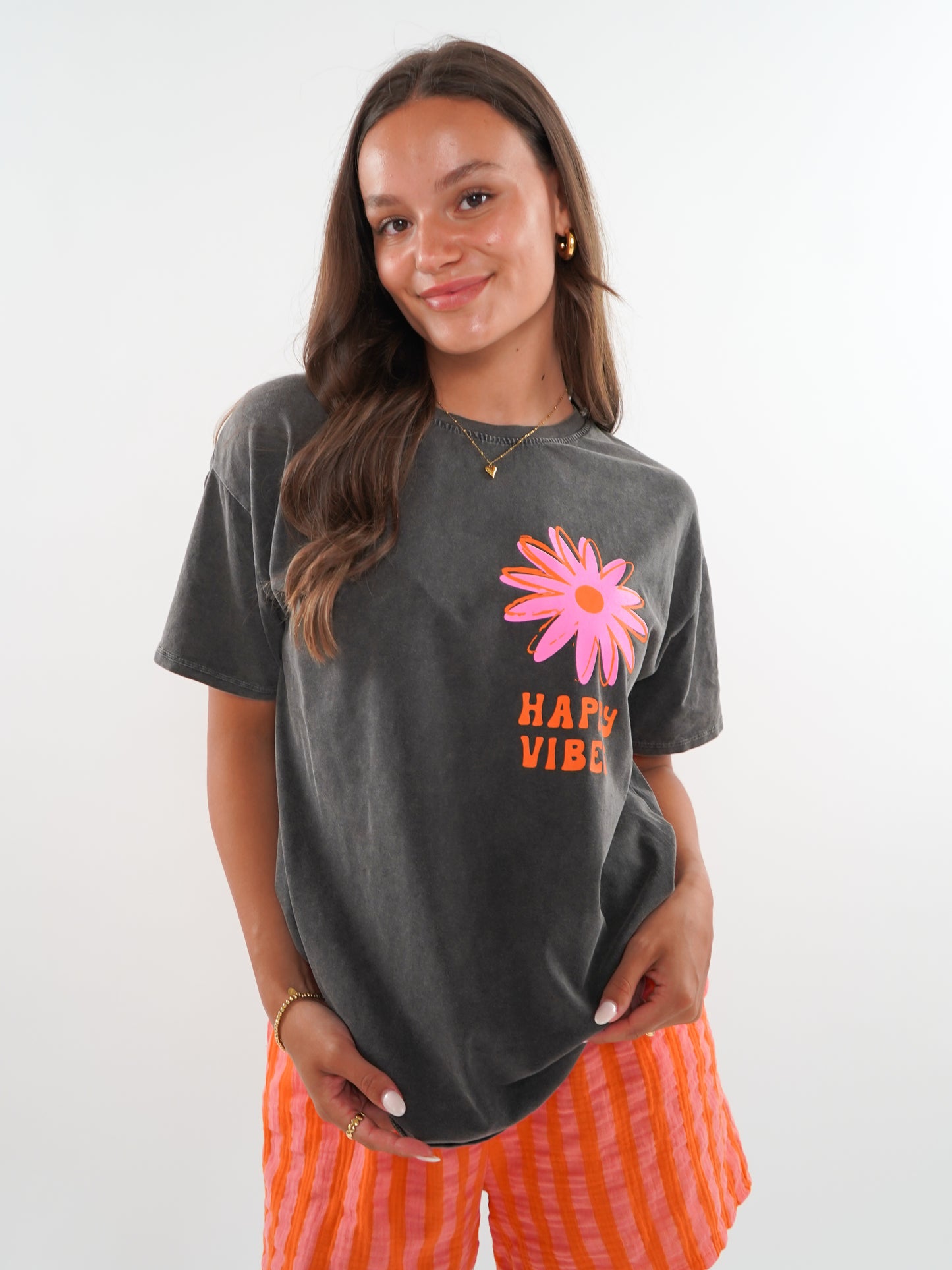 HAPPY VIBES T-Shirt - Washed Schwarz