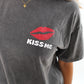 KISS ME T-Shirt - Washed Schwarz