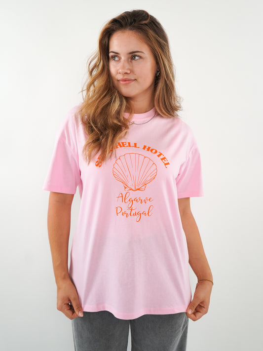 Seashell Hotel T-Shirt - Rosa