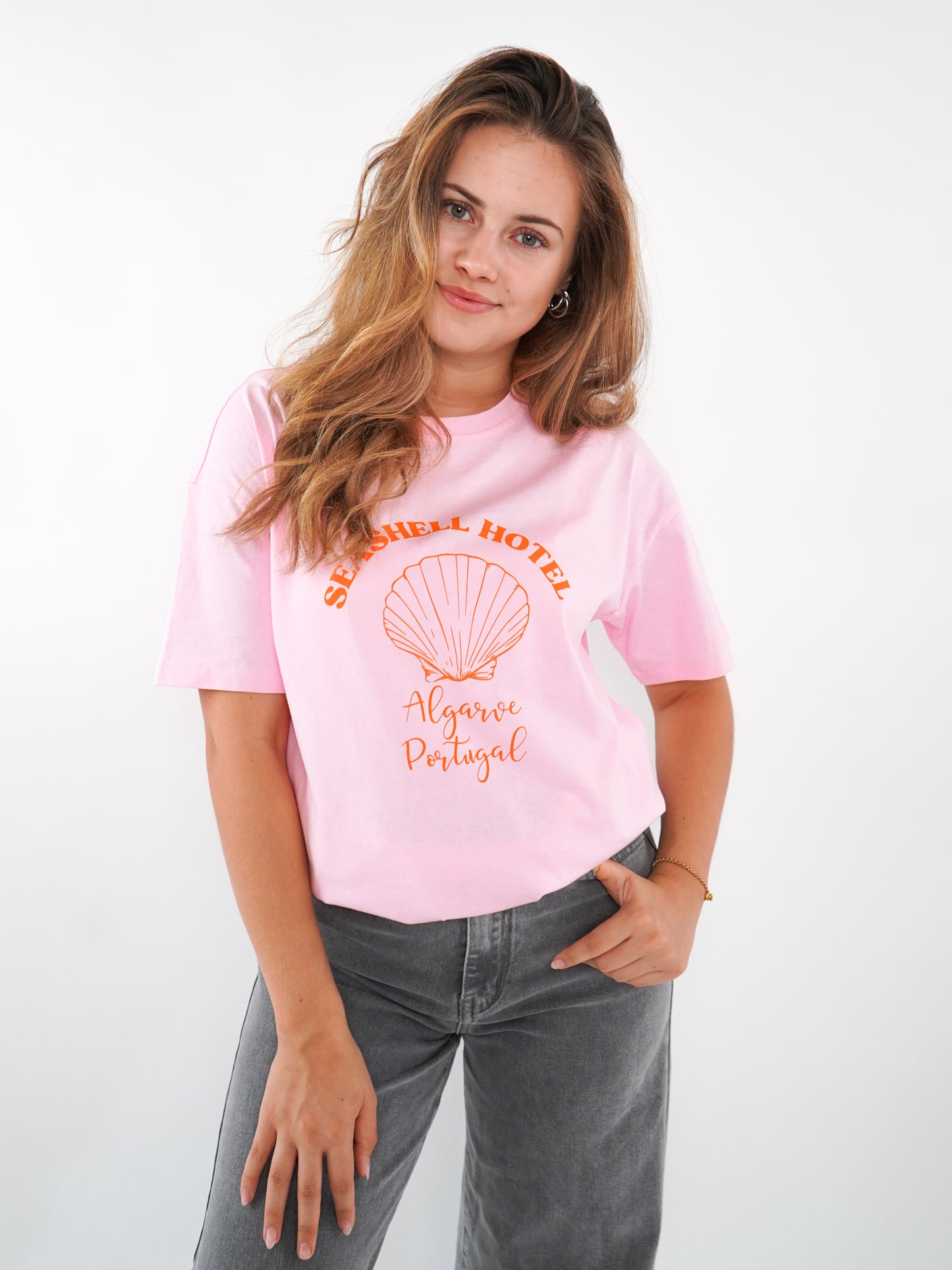 Seashell Hotel T-Shirt - Rosa