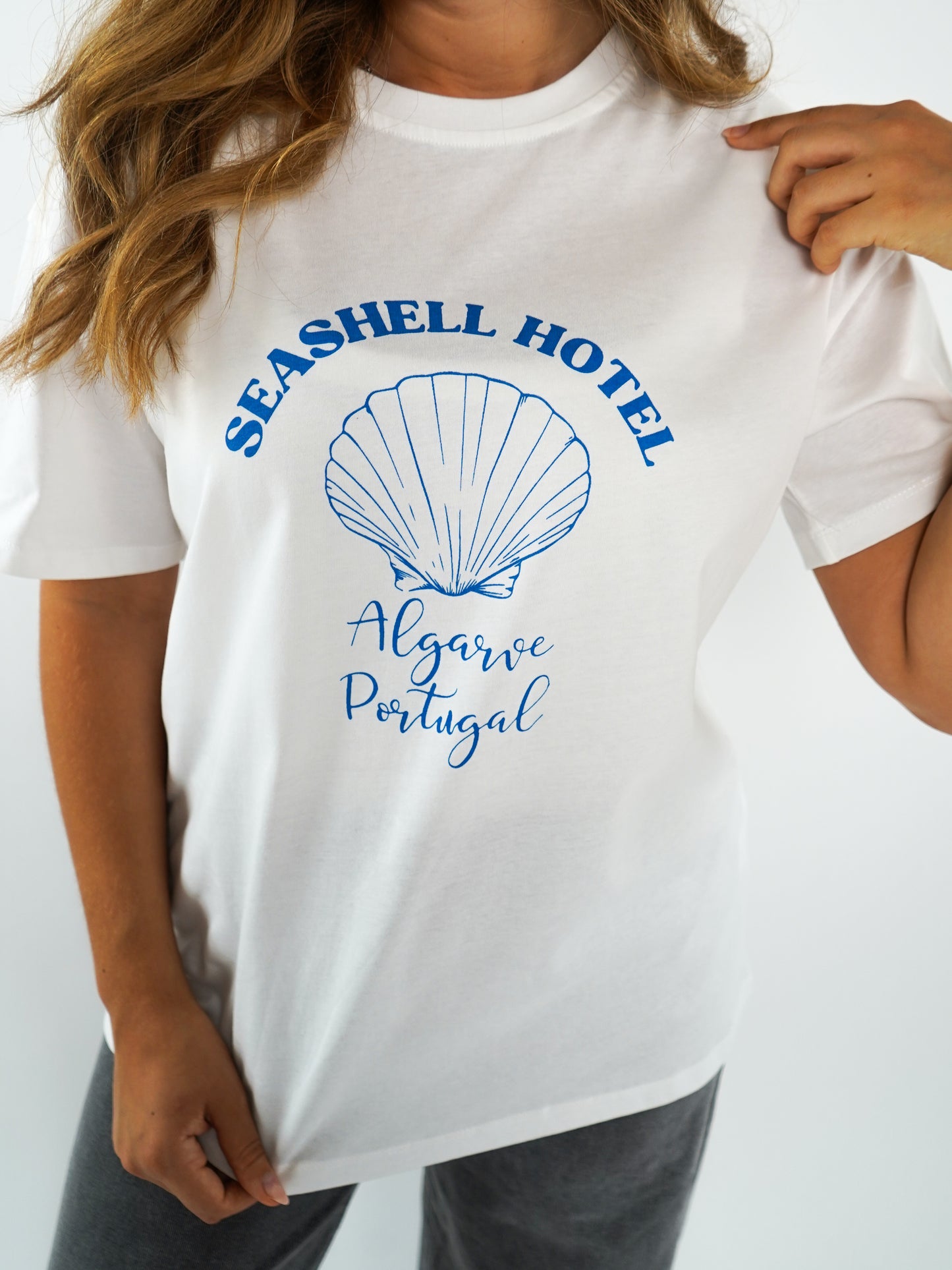 Seashell Hotel T-Shirt - Weiß