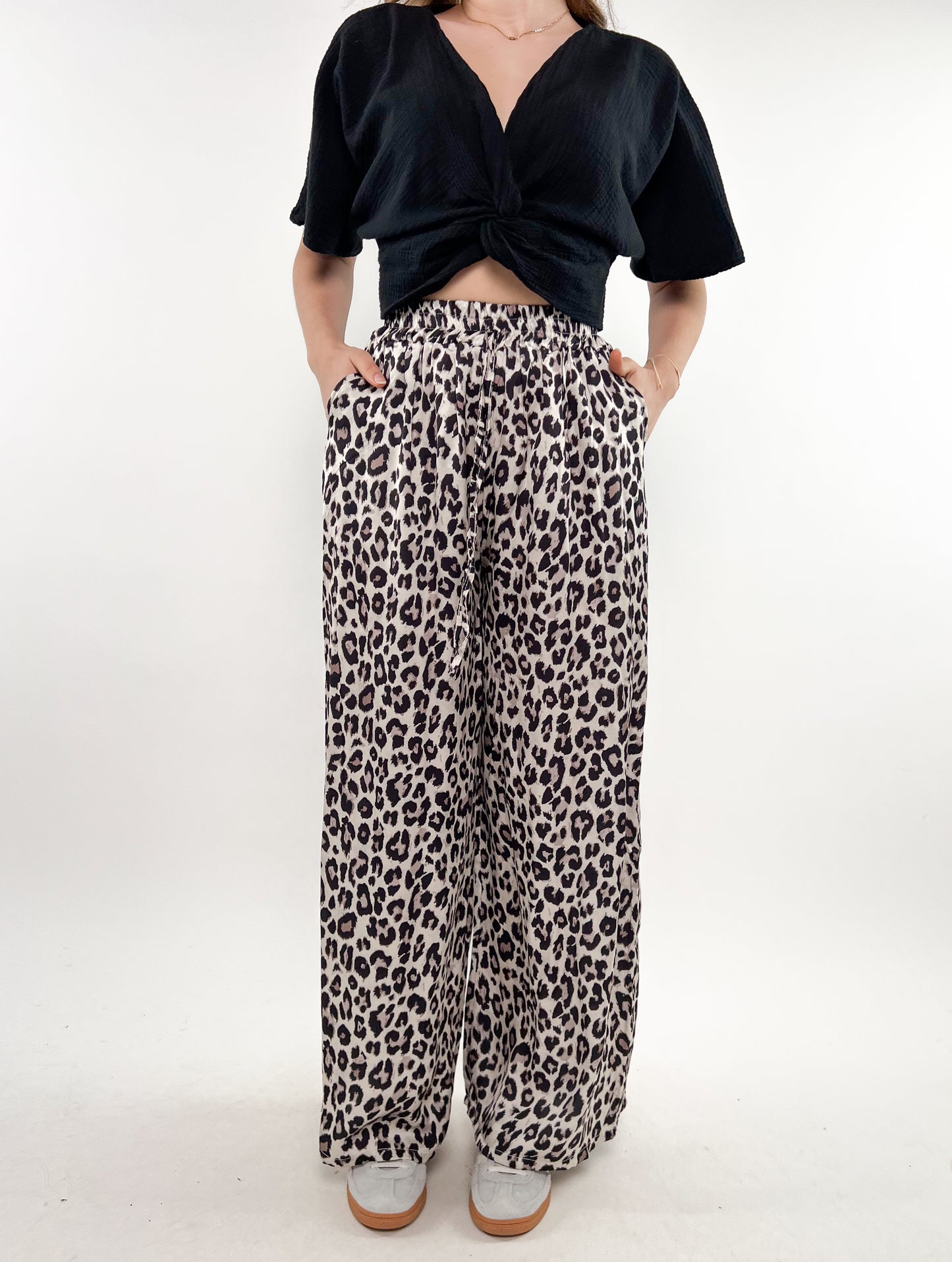 Sleek Leo Print Straight Stoffhose - weiss