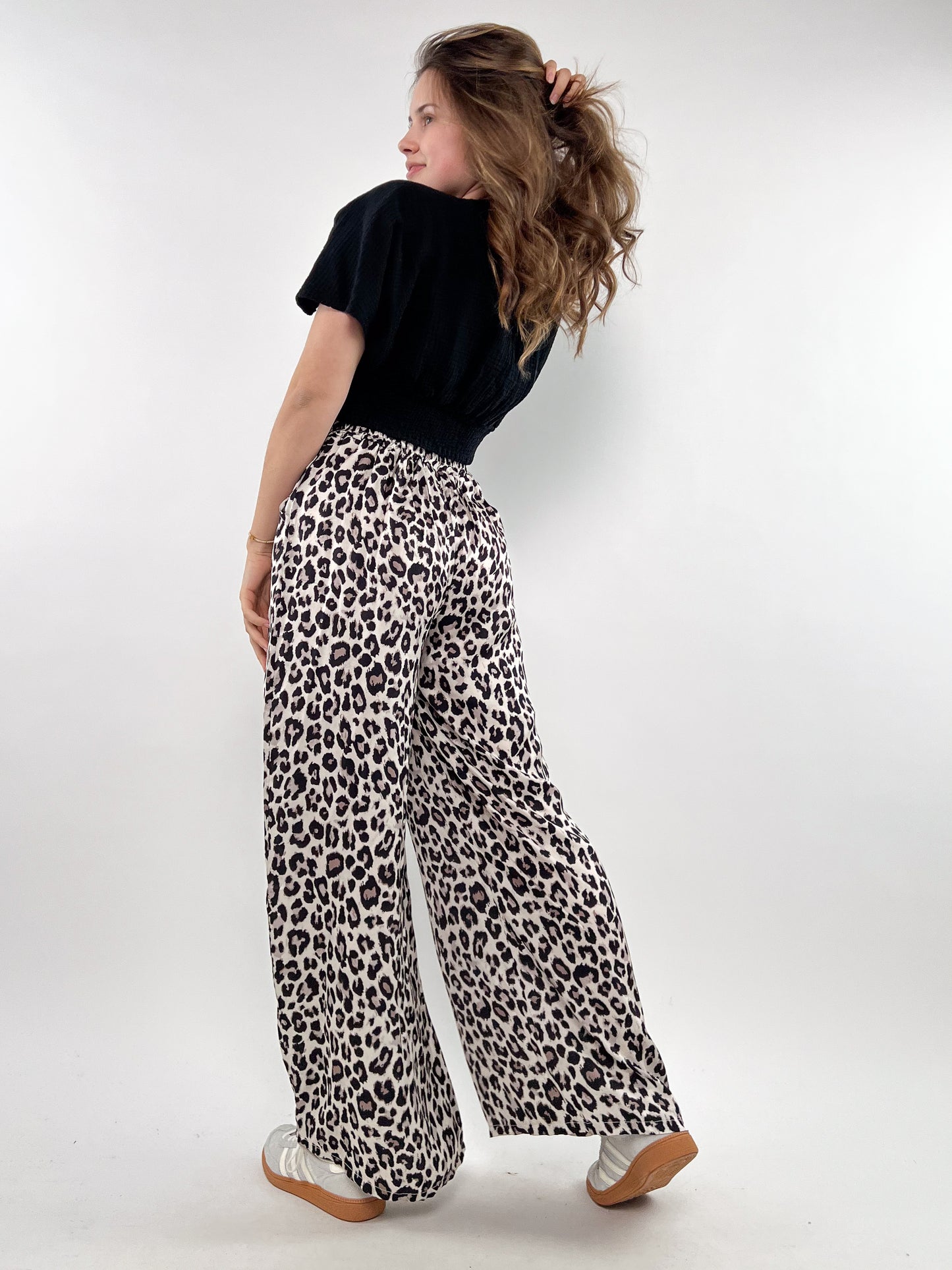 Sleek Leo Print Straight Stoffhose - weiss