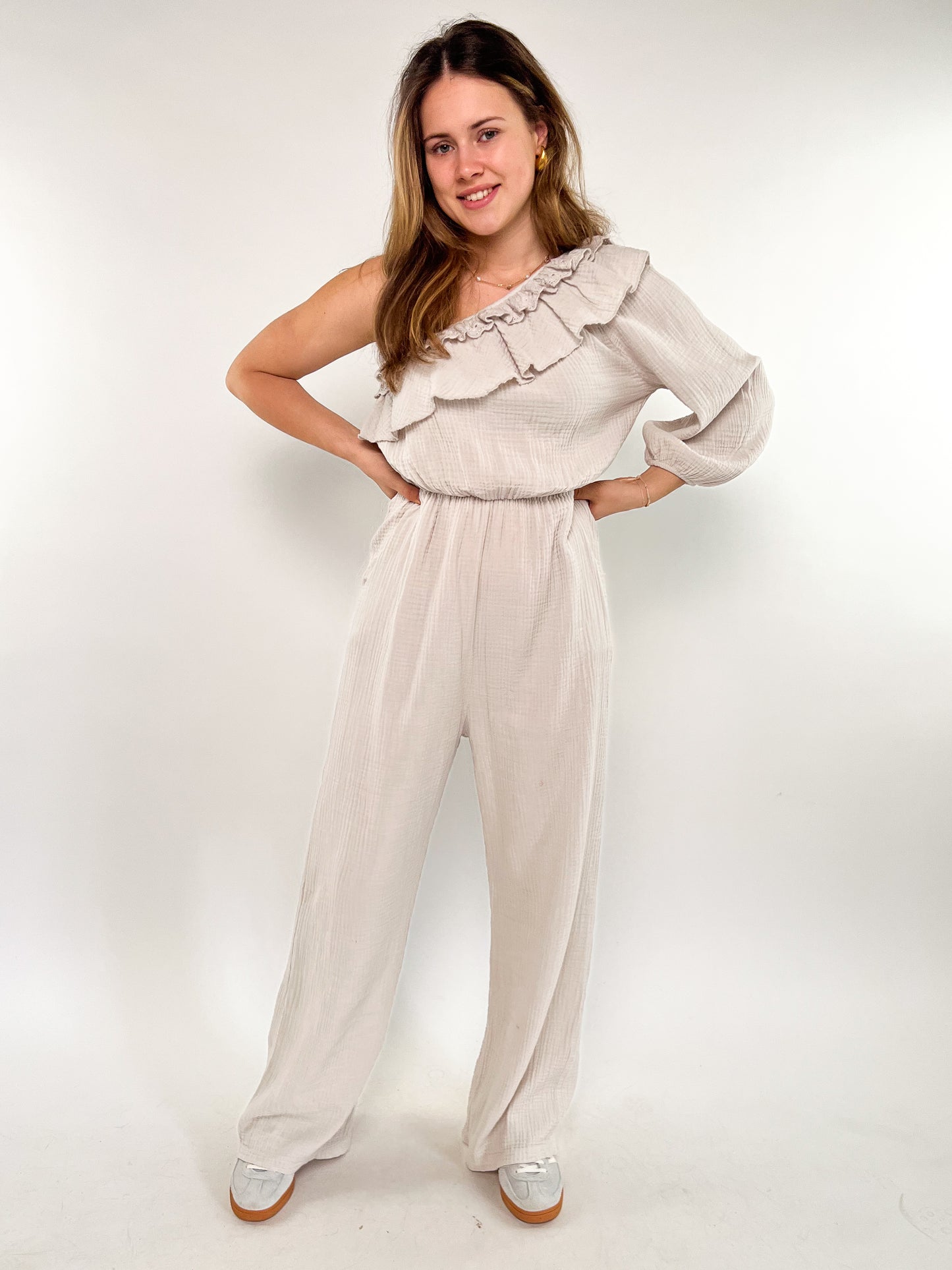 ZWEITELIEBE 223 Starstruck Off Shoulder Jumpsuit Musselin - Beige - vom Umtausch ausgeschlossen -