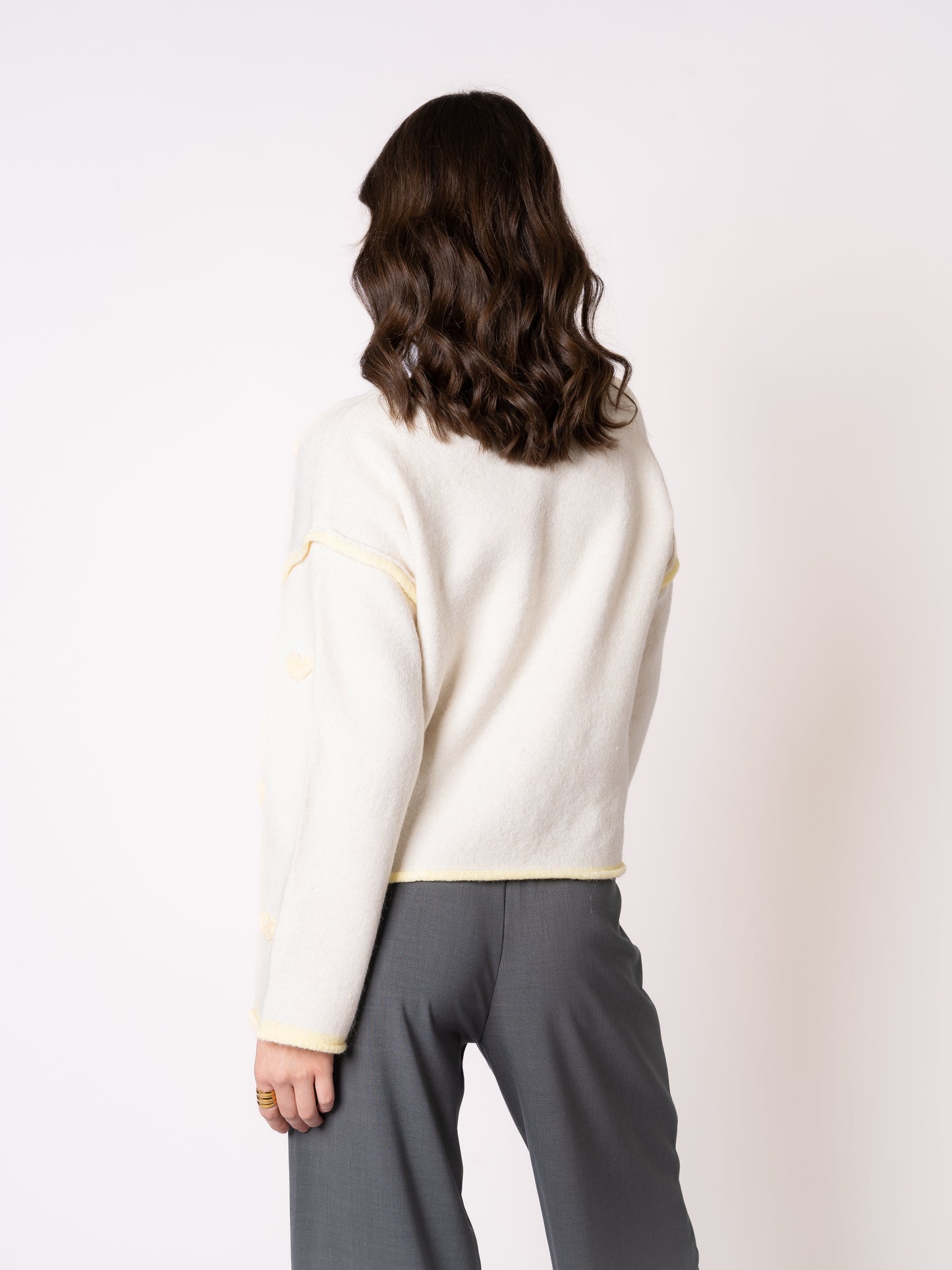 Love Heart Vibes Sweater - Creme mit Gelb