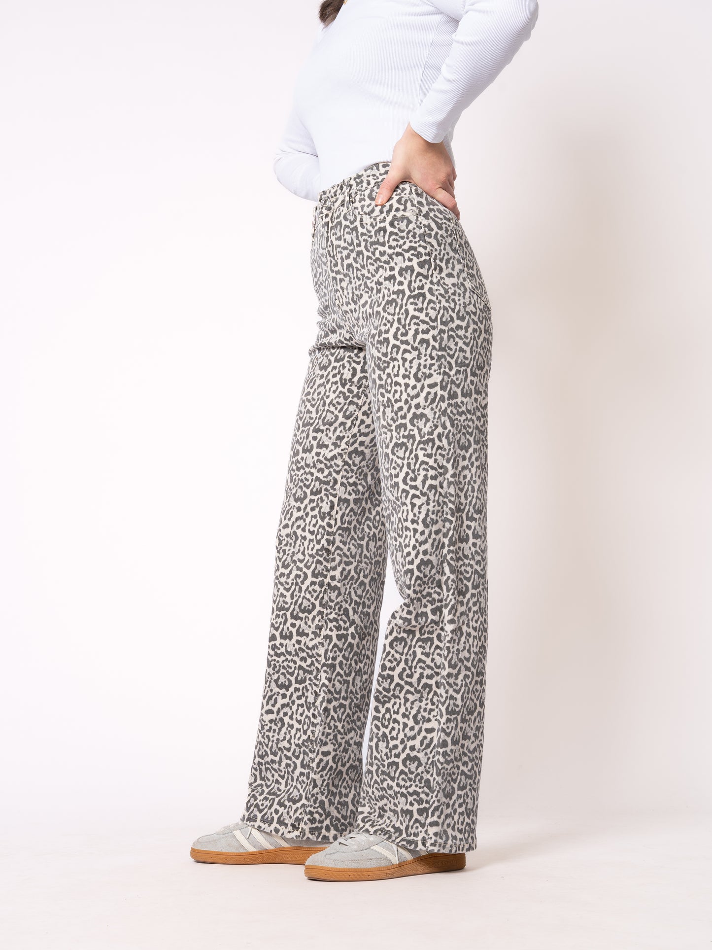 Wide Leg Jeans Leo - Grau